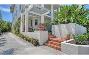 156 EMERSON DRIVE, SARASOTA, FL 34236 - MLS#MFRA4692362