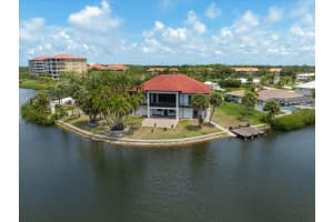 135 TINA ISLAND DRIVE, OSPREY, FL 34229 - MLS#MFRA4692366