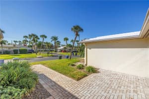 111 WHISPERING SANDS CIRCLE, SARASOTA, FL 34242 - MLS#MFRA4692442