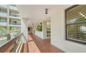 1930 HARBOURSIDE DRIVE, LONGBOAT KEY, FL 34228 - MLS#MFRA4692494