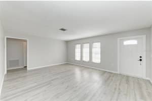 140 CIRCLEWOOD DRIVE, VENICE, FL 34293 - MLS#MFRA4692560