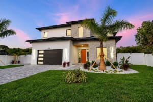 2121 CLEMATIS COURT, SARASOTA, FL 34237 - MLS#MFRA4692569