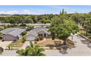 2404 50TH DRIVE, BRADENTON, FL 34203 - MLS#MFRA4692582
