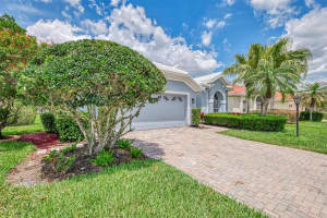5261 HIGHBURY CIRCLE, SARASOTA, FL 34238 - MLS#MFRA4692615