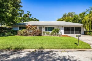 2747 JEFFERSON CIRCLE, SARASOTA, FL 34239 - MLS#MFRA4692671