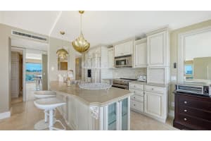 5966 MIDNIGHT PASS ROAD, SARASOTA, FL 34242 - MLS#MFRA4692674