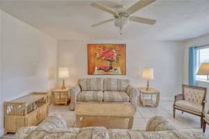 101 CAMBRIDGE TRAIL, SUN CITY CENTER, FL 33573 - MLS#MFRA4692709