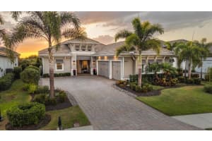 8254 PAVIA WAY, LAKEWOOD RANCH, FL 34202 - MLS#MFRA4692792