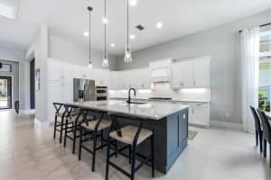 8254 PAVIA WAY, LAKEWOOD RANCH, FL 34202 - MLS#MFRA4692792
