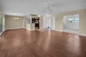 7203 BROUGHTON STREET, SARASOTA, FL 34243 - MLS#MFRA4692847