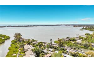 1515 PELICAN POINT DRIVE, SARASOTA, FL 34231 - MLS#MFRA4692882