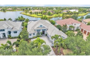 16306 DAYSAILOR TRAIL, LAKEWOOD RANCH, FL 34202 - MLS#MFRA4692890