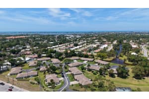 2902 CAPTIVA GARDENS DRIVE, SARASOTA, FL 34231 - MLS#MFRA4692905