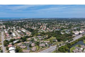 2902 CAPTIVA GARDENS DRIVE, SARASOTA, FL 34231 - MLS#MFRA4692905