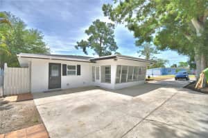 3553 CENTER CIRCLE, LARGO, FL 33774 - MLS#MFRA4692993