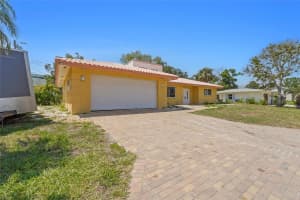 1613 IDLE LANE, SARASOTA, FL 34231 - MLS#MFRA4693024
