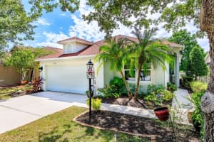 6242 BLUE RUNNER COURT, LAKEWOOD RANCH, FL 34202 - MLS#MFRA4693036
