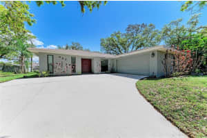 627 ALLIGATOR DRIVE, VENICE, FL 34293 - MLS#MFRA4693048