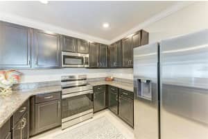 5908 BRIAR ROSE WAY, SARASOTA, FL 34232 - MLS#MFRA4693050