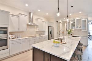 7808 34TH COURT, SARASOTA, FL 34243 - MLS#MFRA4693237