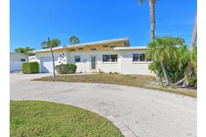 512 KEY ROYALE DRIVE, HOLMES BEACH, FL 34217 - MLS#MFRA4693243