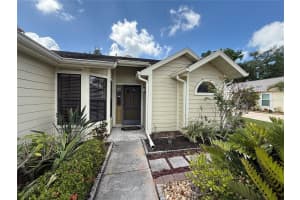 5025 82ND WAY, SARASOTA, FL 34243 - MLS#MFRA4693283