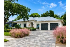 7927 LONGBAY BLVD BOULEVARD, SARASOTA, FL 34243 - MLS#MFRA4693426