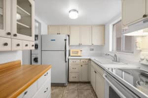 2326 CANAL DRIVE, BRADENTON, FL 34207 - MLS#MFRA4693449