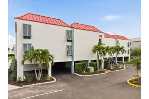 3705 BAY DRIVE, HOLMES BEACH, FL 34217 - MLS#MFRA4693492