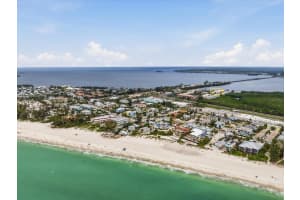 3705 BAY DRIVE, HOLMES BEACH, FL 34217 - MLS#MFRA4693492