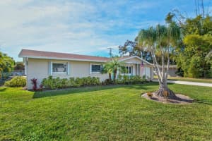 2572 JEFFERSON CIRCLE, SARASOTA, FL 34239 - MLS#MFRA4693524