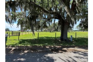 4090 CARLTON ROAD, SARASOTA, FL 34240 - MLS#MFRA4693583