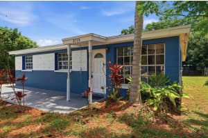 3719 PAPAI DRIVE, SARASOTA, FL 34232 - MLS#MFRA4693599