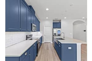 7105 PARK TREE DRIVE, TAMPA, FL 33625 - MLS#MFRA4693641