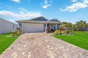3576 74TH AVENUE CIRCLE, SARASOTA, FL 34243 - MLS#MFRA4693654