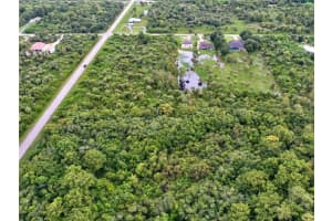 SHADY HOLLOW BLVD E, NAPLES, FL 34120 - MLS#MFRA4693712