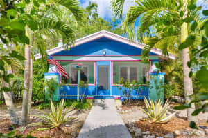 642 OHIO PLACE, SARASOTA, FL 34236 - MLS#MFRA4693770