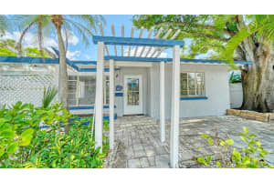 1903 OAK STREET, SARASOTA, FL 34236 - MLS#MFRA4693794