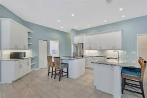 2309 45TH COURT, BRADENTON, FL 34209 - MLS#MFRA4693875