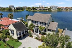 6438 Hollywood Blvd, SARASOTA