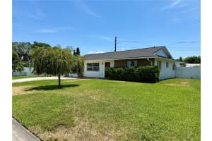 3607 CAMBRIDGE DR W, BRADENTON, FL 34205 - MLS#MFRA4693934
