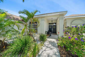 4732 MEADOWVIEW CIRCLE, SARASOTA, FL 34233 - MLS#MFRA4693999