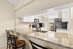 5713 AVISTA DRIVE, SARASOTA, FL 34243 - MLS#MFRA4694010