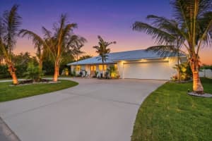 618 GLADSTONE LANE, HOLMES BEACH, FL 34217 - MLS#MFRA4694012