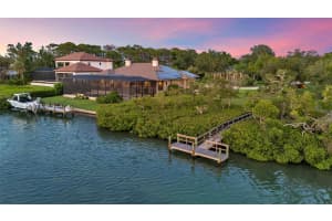 612 LAUREL ROAD, NOKOMIS, FL 34275 - MLS#MFRA4694029