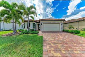 7412 SUMMERLAND COVE, LAKEWOOD RANCH, FL 34202 - MLS#MFRA4694052