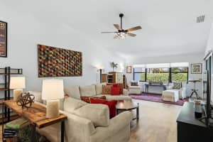 2644 MOSS OAK DRIVE, SARASOTA, FL 34231 - MLS#MFRA4694071