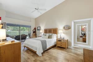 2644 MOSS OAK DRIVE, SARASOTA, FL 34231 - MLS#MFRA4694071