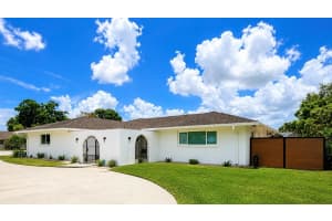 2806 SATSUMA DRIVE, SARASOTA, FL 34239 - MLS#MFRA4694084