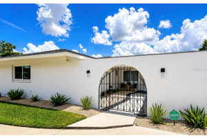 2806 SATSUMA DRIVE, SARASOTA, FL 34239 - MLS#MFRA4694084